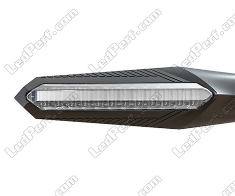 Vista frontal dos piscas LED dinâmicos com luzes diurnas para Aprilia Mana 850 GT